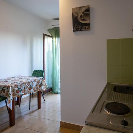 Apartments Gaja Green Ap Sveti Filip i Jakov Extérieur photo