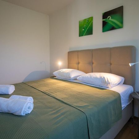 Apartments Gaja Green Ap Sveti Filip i Jakov Extérieur photo