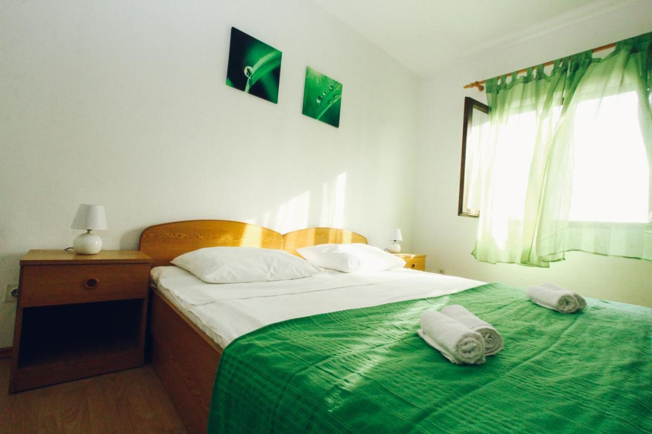 Apartments Gaja Green Ap Sveti Filip i Jakov Extérieur photo
